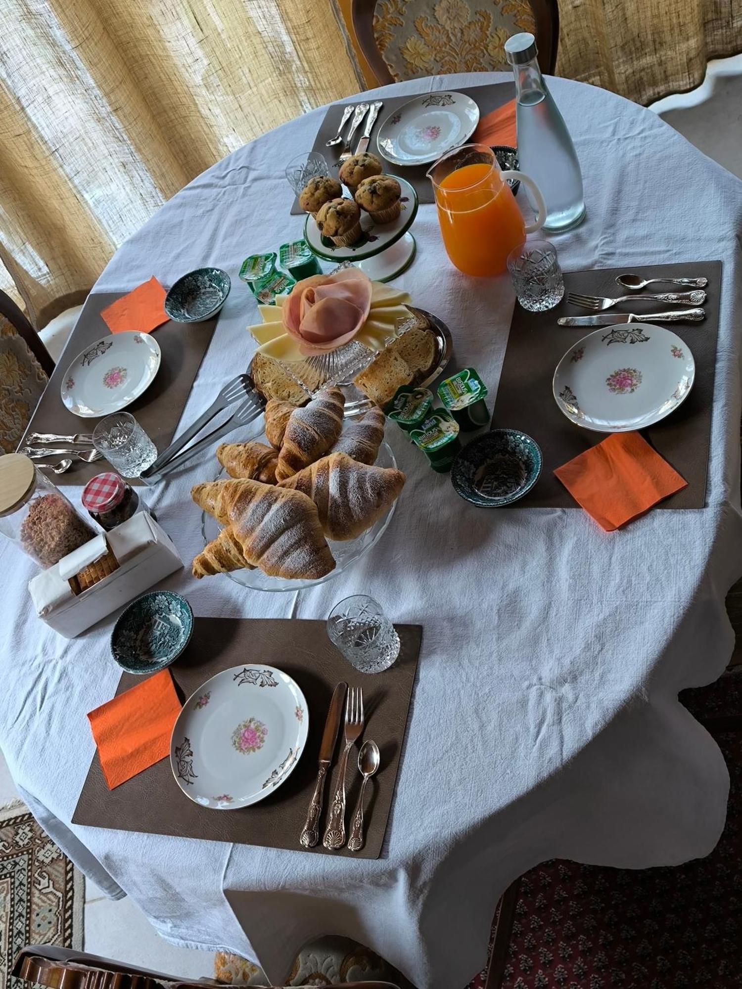 Le Piante Di Casa Samar Bed & Breakfast Castelguelfo Luaran gambar
